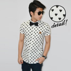 Kemeja Short White Love Pattern