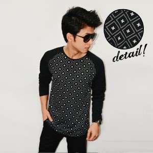Raglan Square Plus Pattern Black