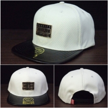 Topi Snapback Super Crew Leather White