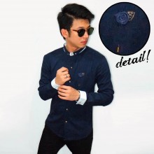 Kemeja Emboss With Floral Lapel Pin Navy