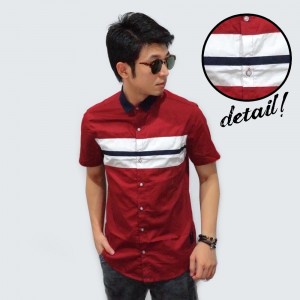Kemeja Short Maroon White Middle Block