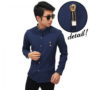 Kemeja Collar Gold Ribbon With Crown Pin Navy