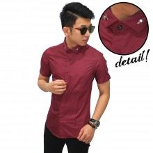 Kemeja Pendek Slim Fit Diamond Button Maroon